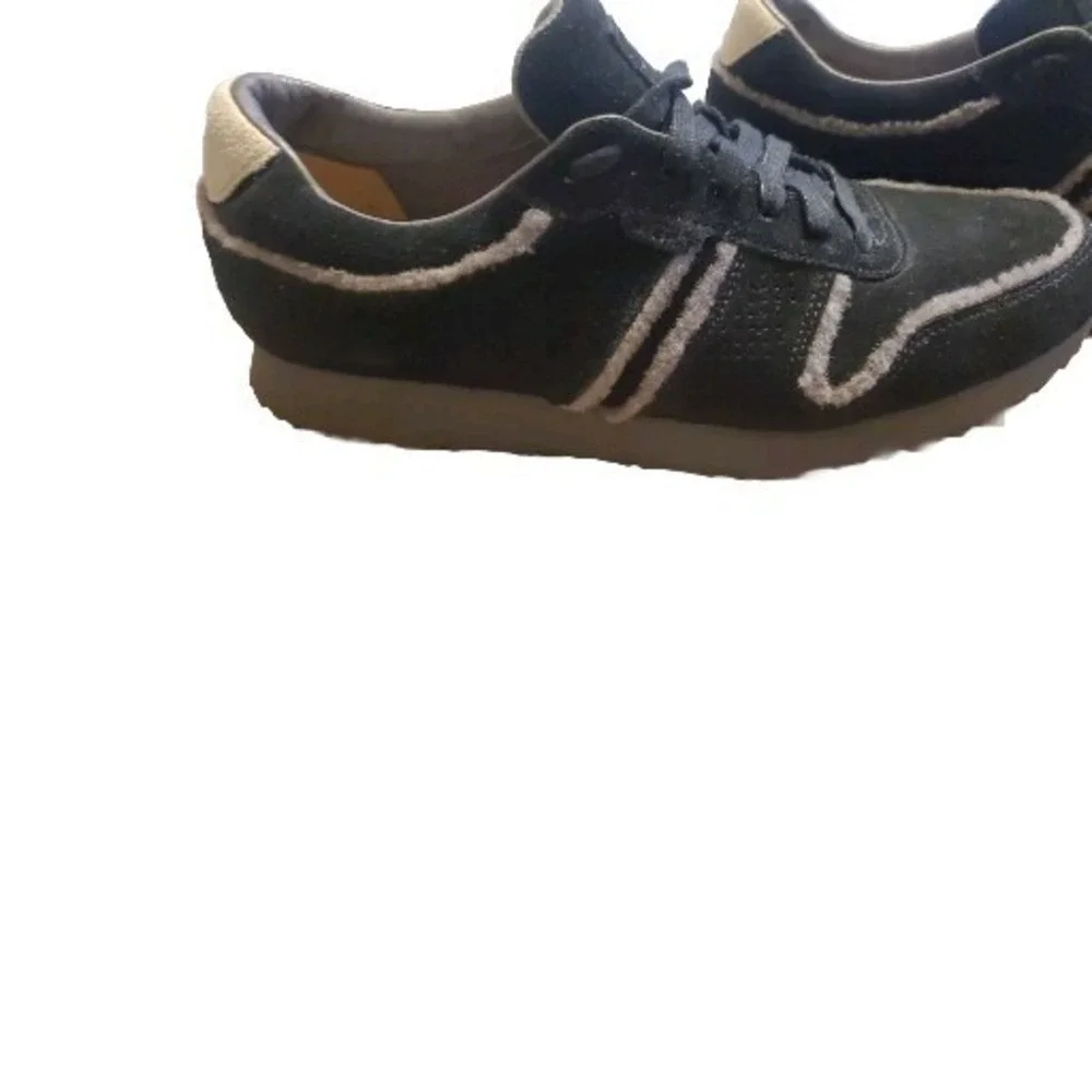 UGG Trigo Spill Seam Mens 11 Black Suede Sheepskin Sneaker Shoes Trainer 1110595